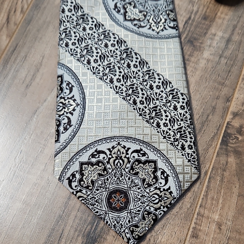 Damon Vintage Elegant Patterned Tie in Brown And Cream